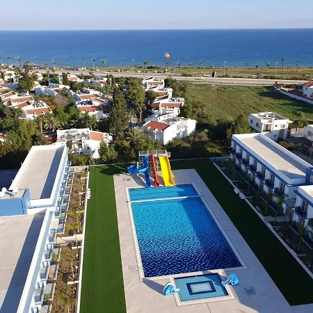 Royal Life Poseidon B Apartment *