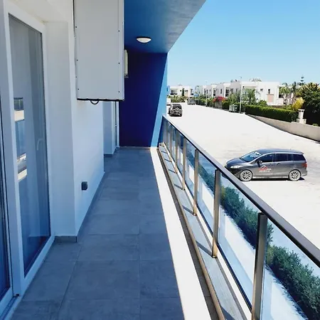 Royal Life Poseidon B Apartment *