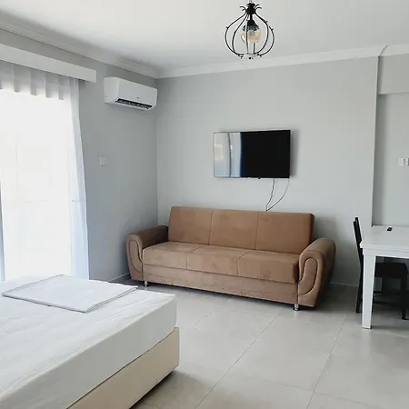 Royal Life Poseidon B *